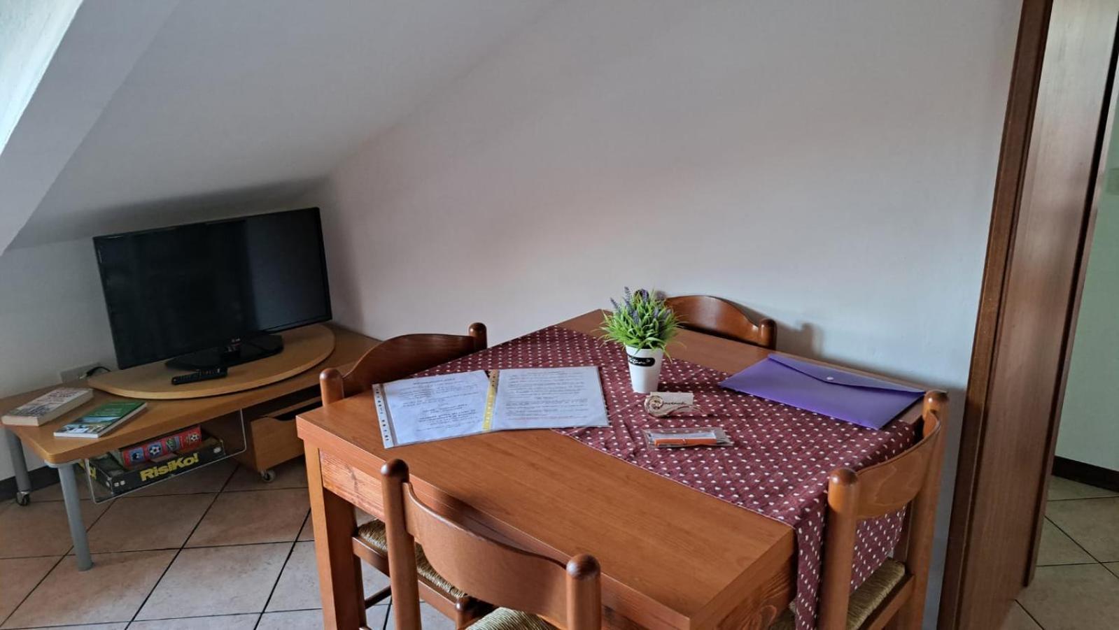Casa Paola - Stazione 400 Mt - Free Wifi Leilighet Arcore Eksteriør bilde